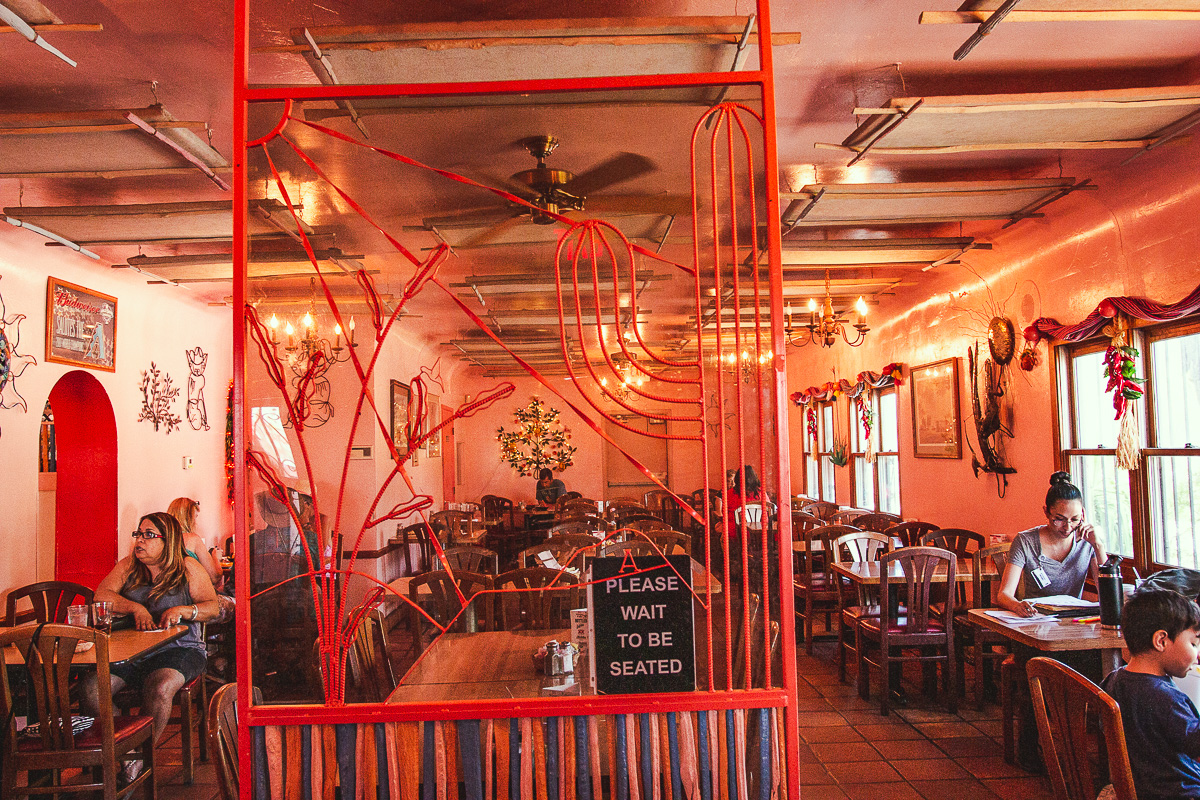 Dining room at El Minuto Cafe