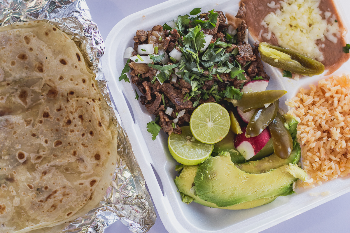 Carne asada plate at Taqueria Juanitos (Credit: Jackie Tran)