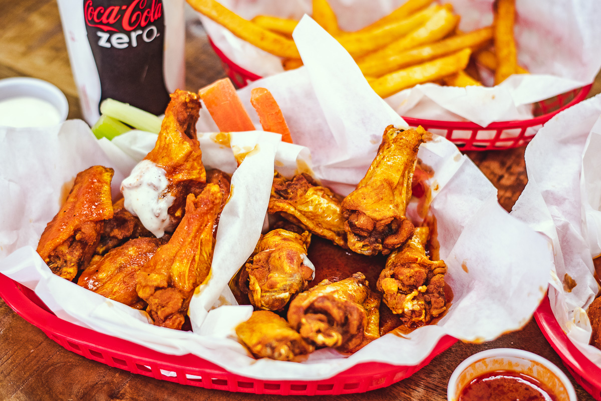 Regular Wings with Buffalo and Ranch at Wings on Fire (Credit: Kate Severino)