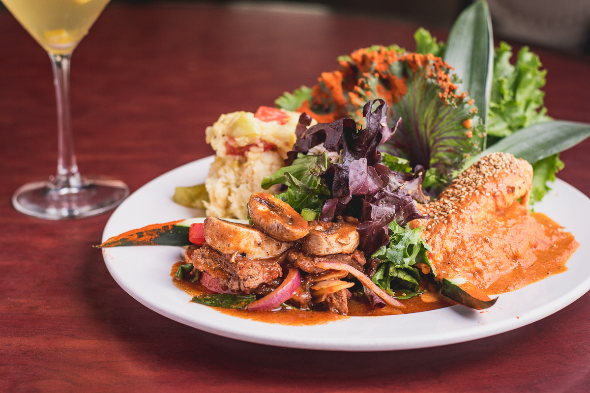Plato Poca Cosa at Cafe Poca Cosa owner (Credit: Jackie Tran)