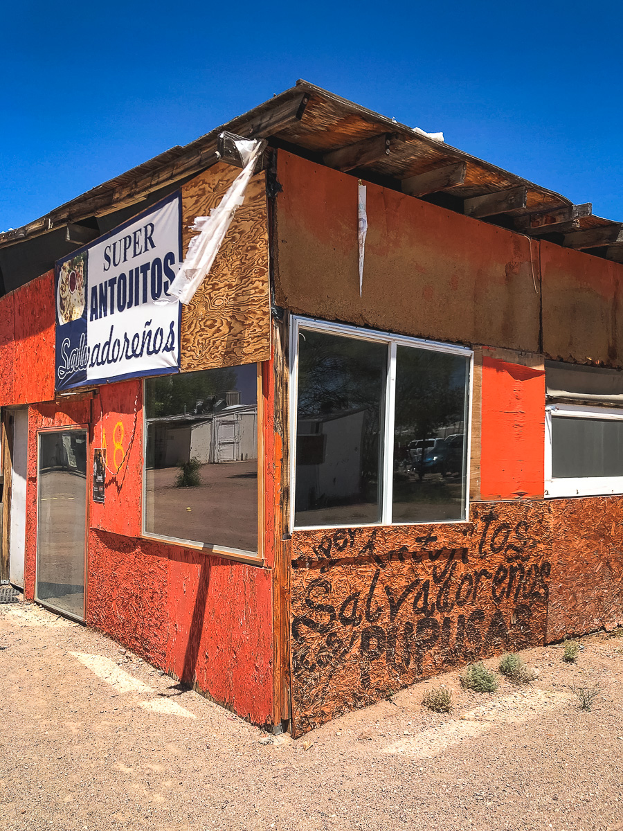 Super Antojitos Salvadoreños
