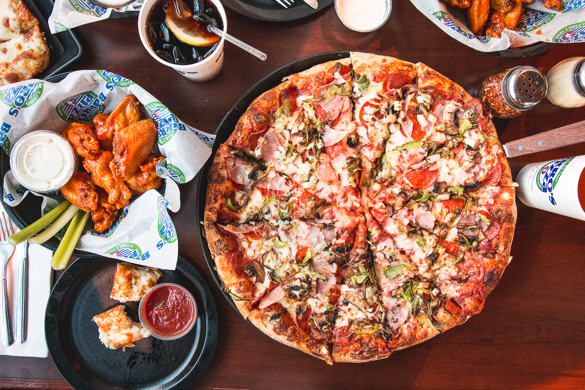 Assorted food at Barro's Pizza (Credit: Jackie Tran)