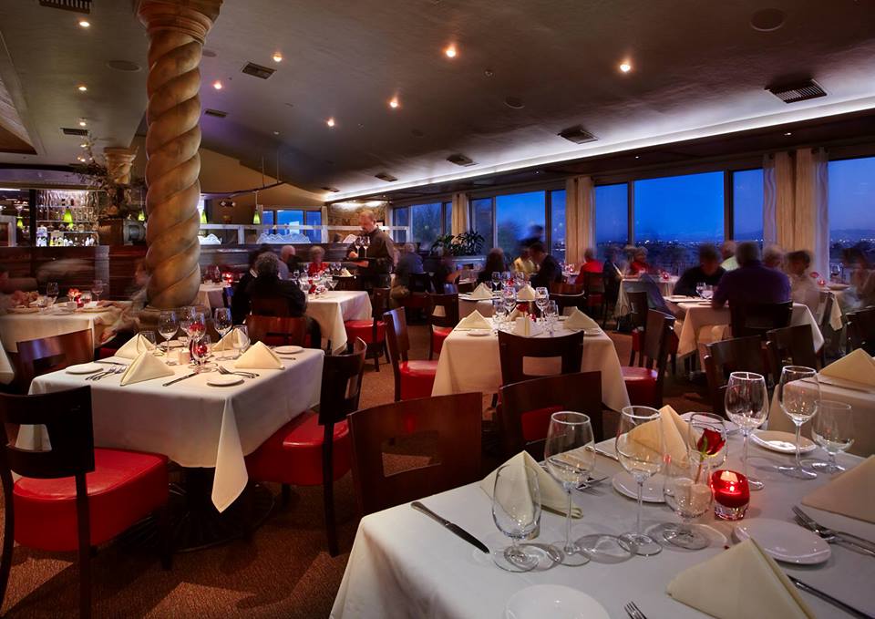 Acacia Dining Room