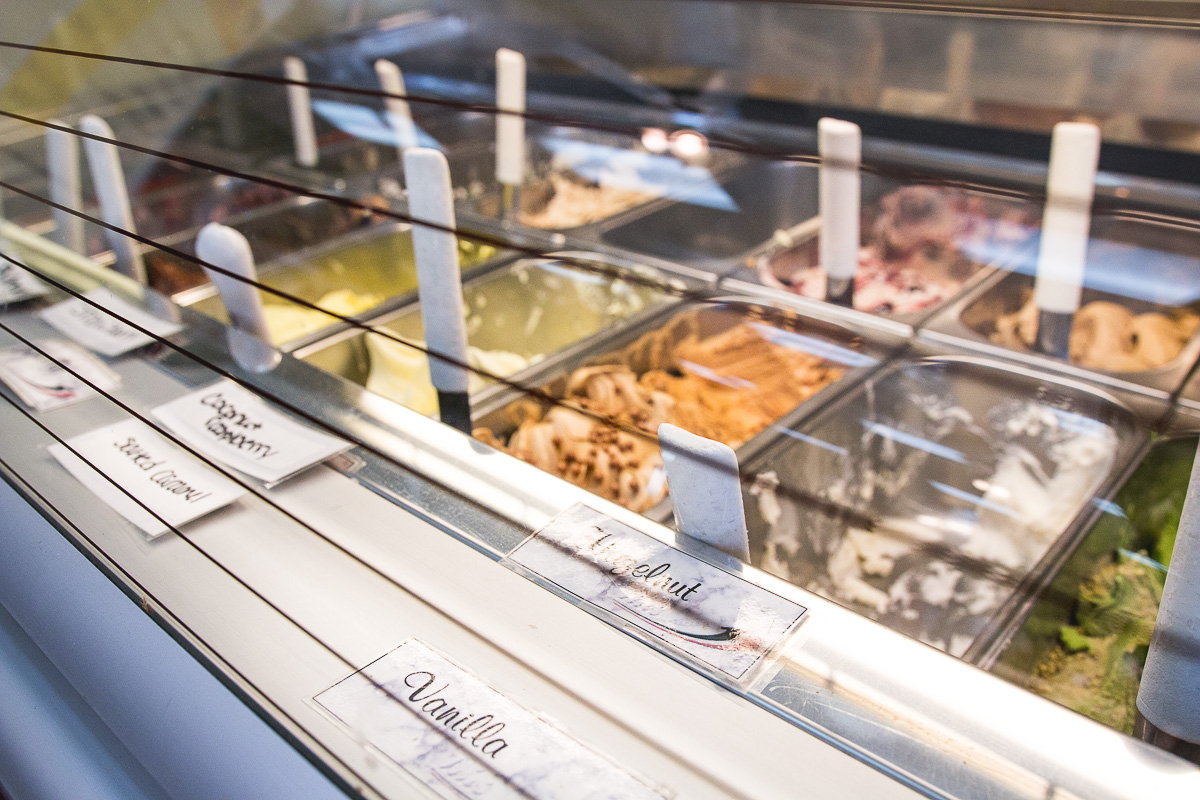 Gelato at Viro's Real Italian Bakery (Credit: Jackie Tran)
